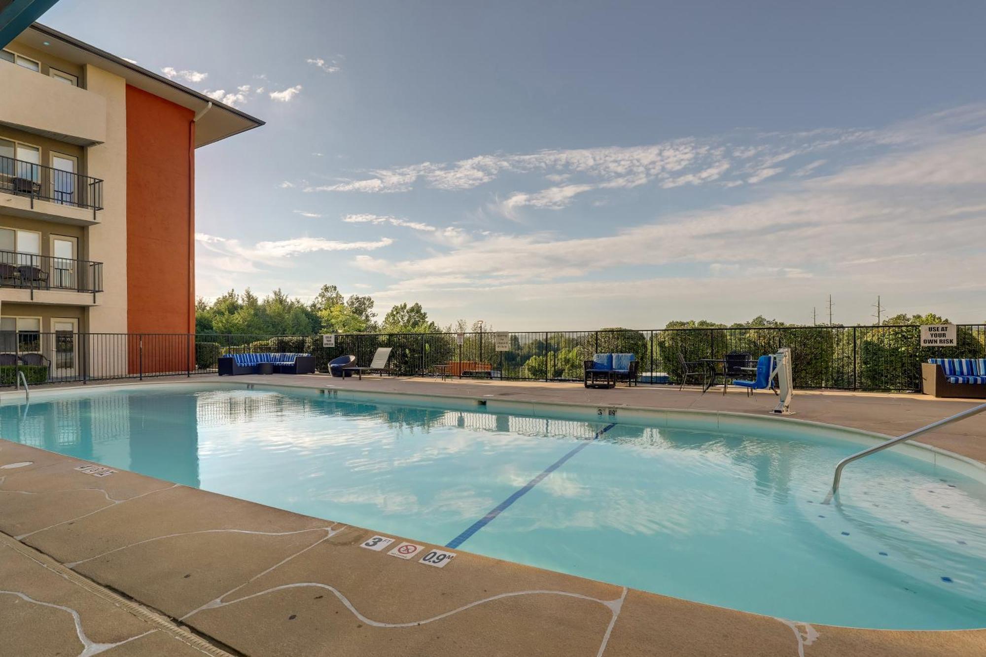 Holiday Inn Express Hotel & Suites Branson 76 Central By Ihg Exteriér fotografie