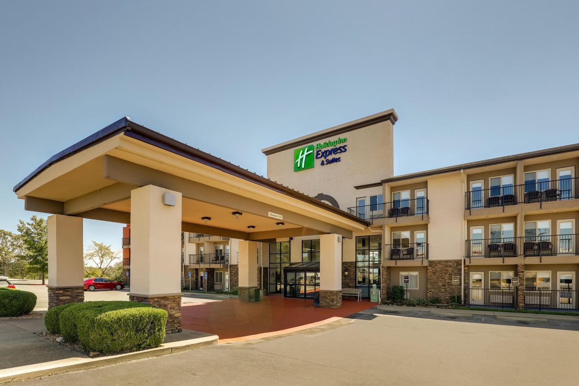 Holiday Inn Express Hotel & Suites Branson 76 Central By Ihg Exteriér fotografie