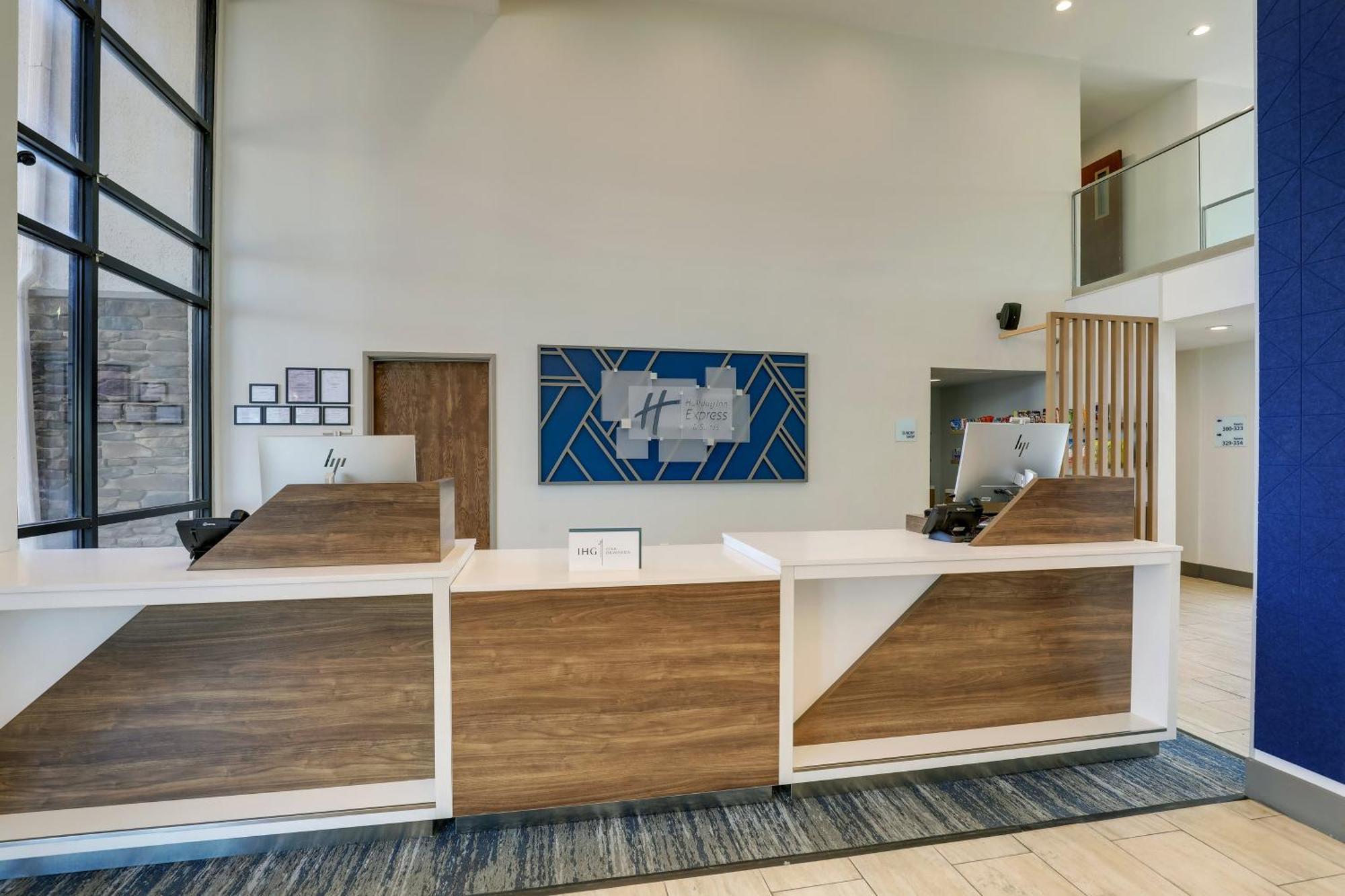 Holiday Inn Express Hotel & Suites Branson 76 Central By Ihg Exteriér fotografie