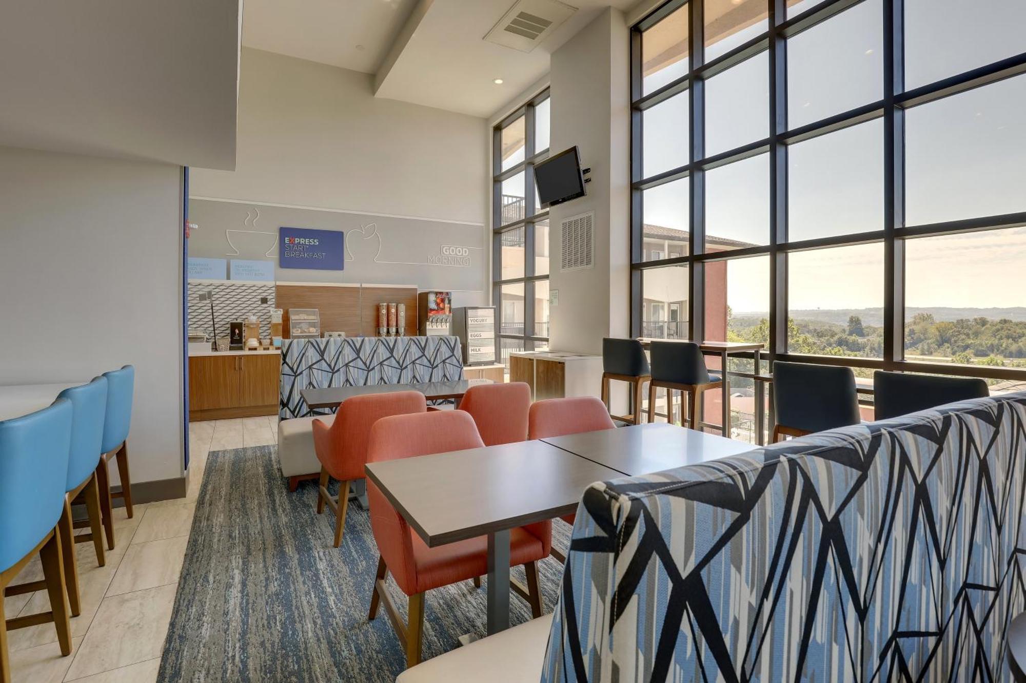 Holiday Inn Express Hotel & Suites Branson 76 Central By Ihg Exteriér fotografie